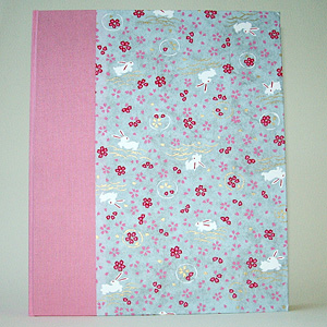 Medium pink and blue bunnies photo album (approx. 10 x 8 inches, 30 pages)