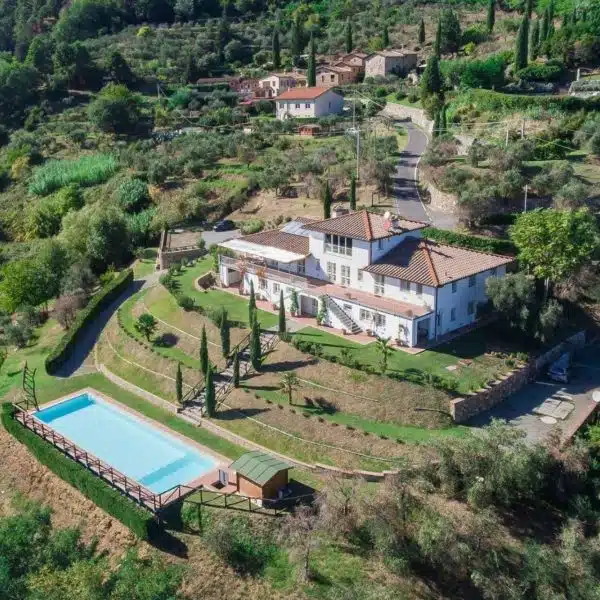 Elegant Villa with Pool in the Hills of Lucca-0_259854