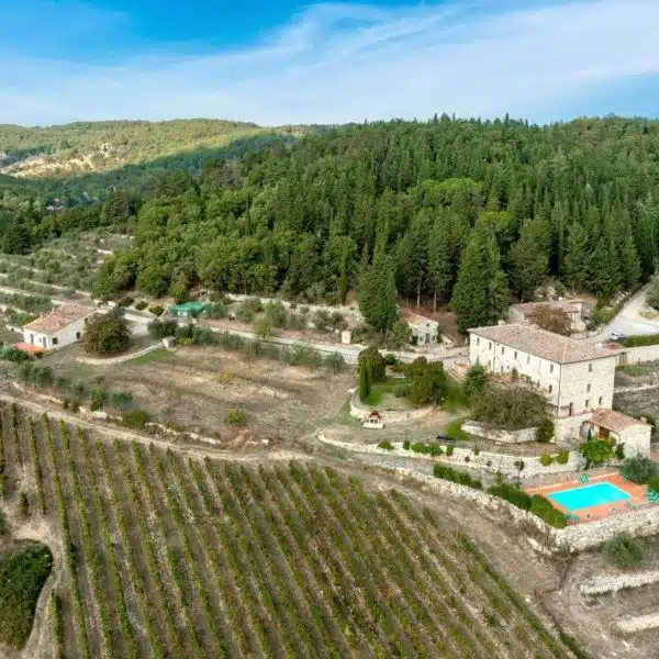 Elegant Tuscan Villa with Pool on the Chianti Hills-0_266695