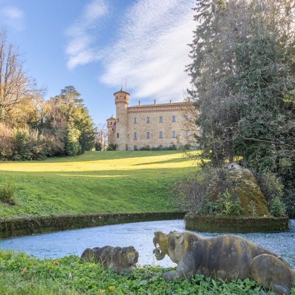 Majestic Historic Castle with Pool near Milan-0_252408
