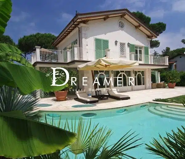 Exclusive Villa with Pool in Forte dei Marmi-0