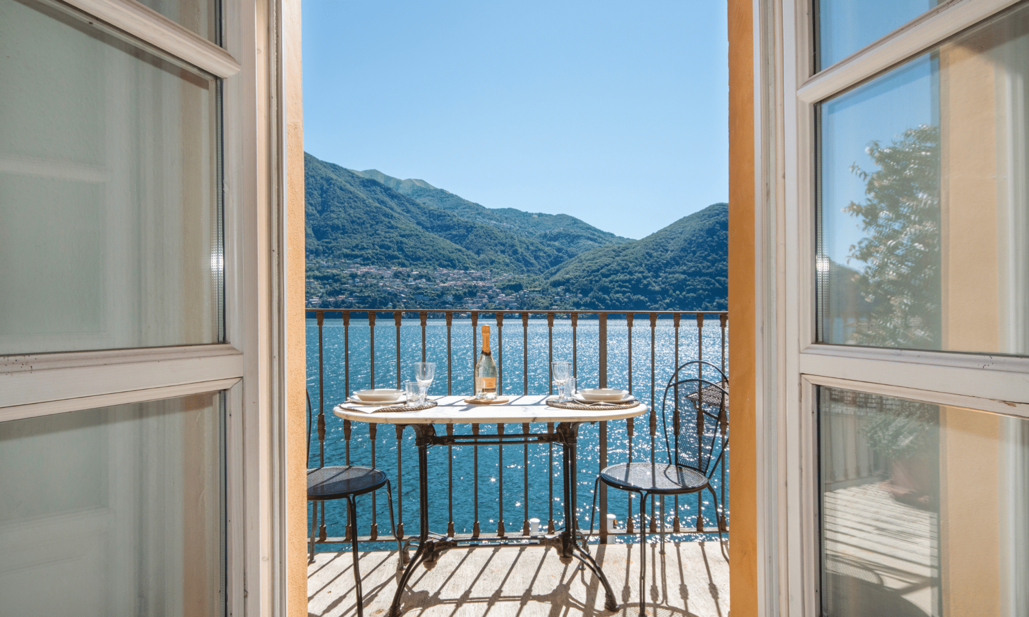 lakefront luxury property in lake como italy